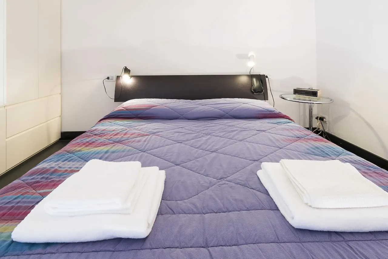 Primopiano - Guerrazzi Apartment Milan 0*,